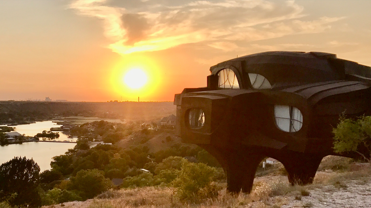 Bruno Steel House in Ransom Canyon, Texas 2017