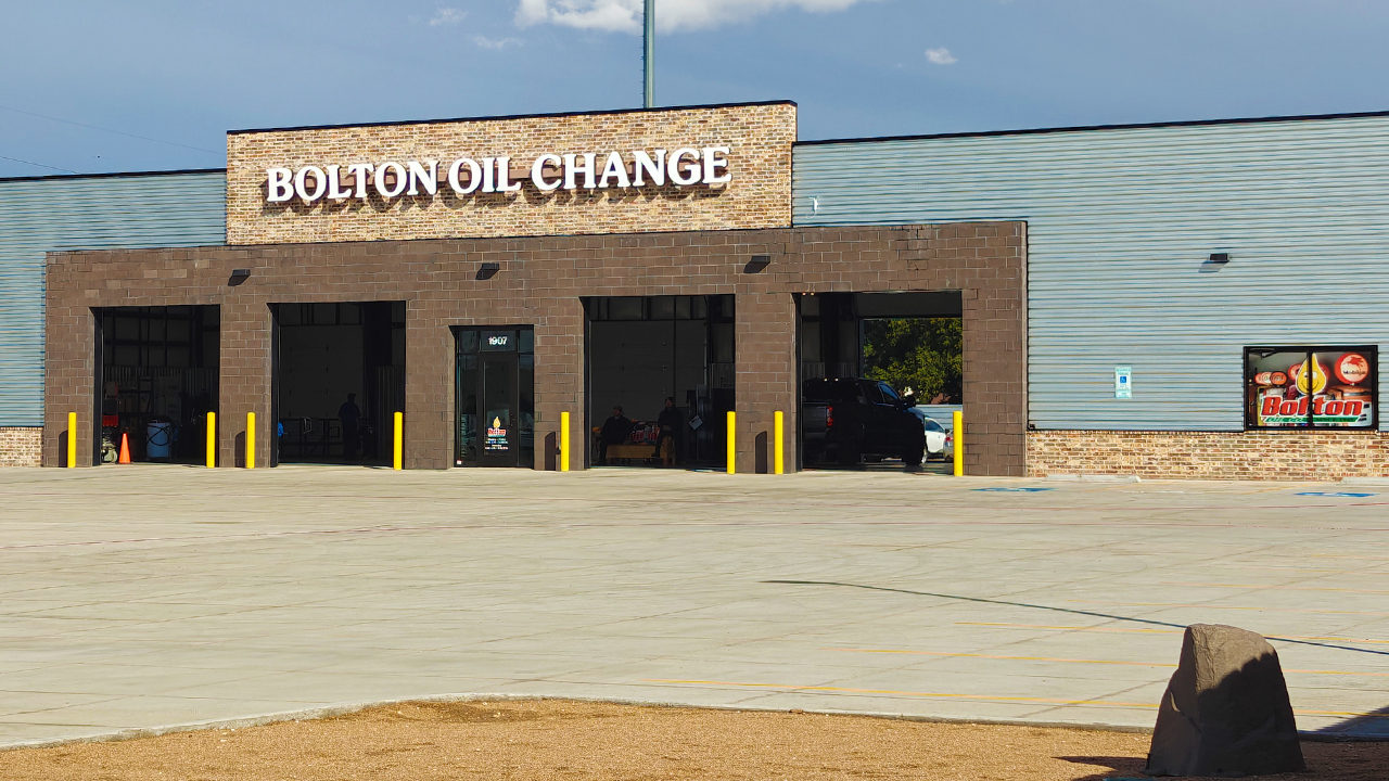 Bolton Oil Change in Lubbock, Texas